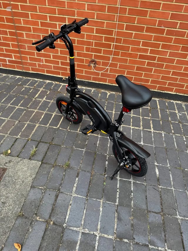 DYU D3F 14” Folding Electric Bike – NEW, Excellent Condition, photo 4 of 7