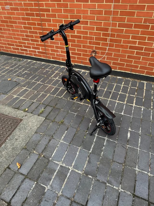 DYU D3F 14” Folding Electric Bike – NEW, Excellent Condition, photo 5 of 7