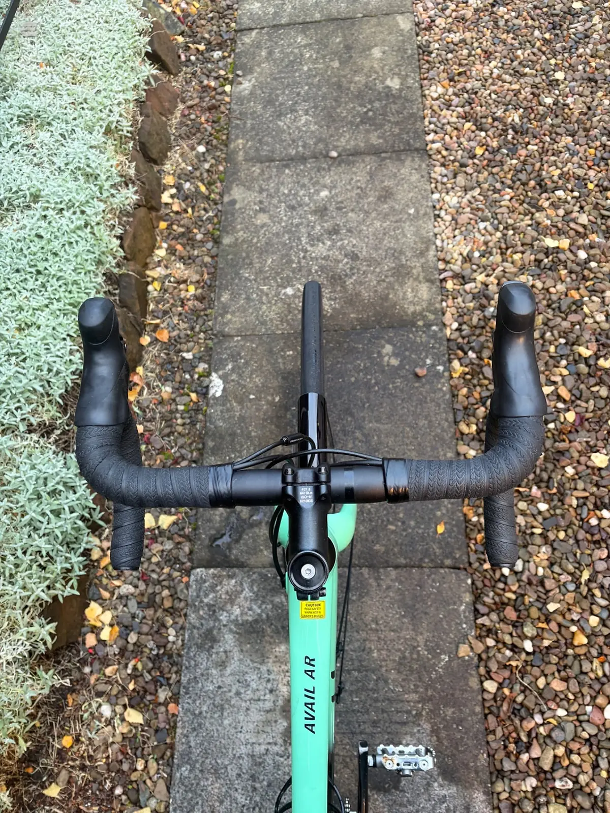 Used 2022 Liv Avail 4 Road Bike, photo 4 of 9