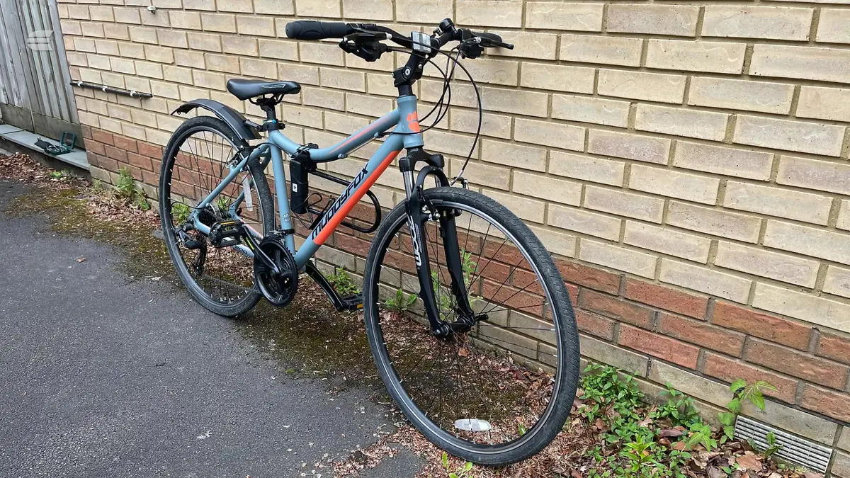 Used 2019 Muddyfox Tempo 200 Hybrid Bike, photo 2 of 5