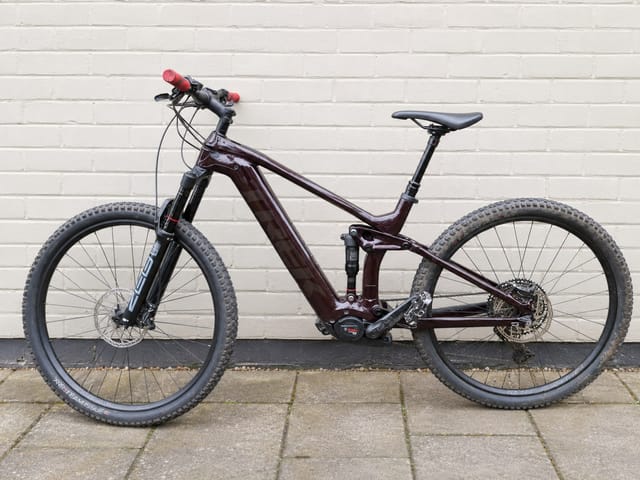 2023 Trek Rail 9.7 Carbon Electric Mountain Bike, Bosch CX, Full Suspension