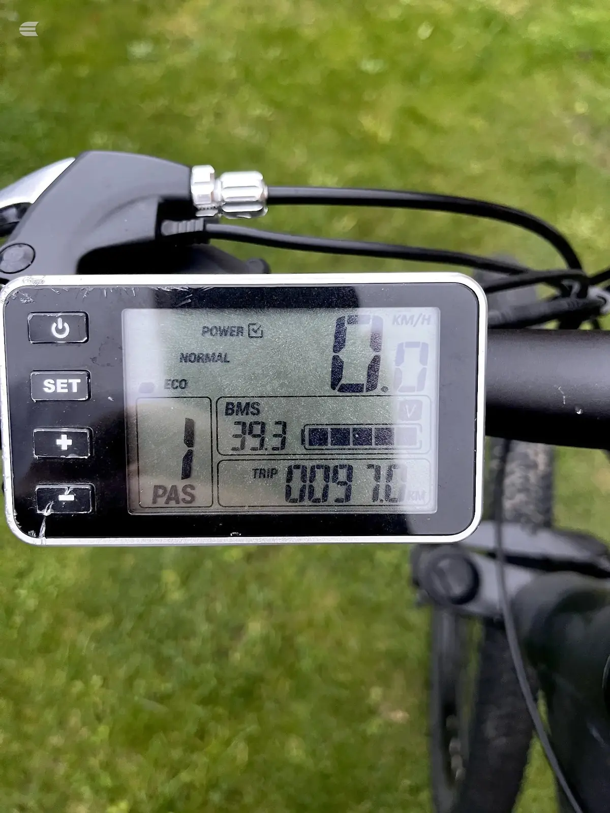 Used 2024 Shark Traverse Mountain Bike, photo 3 of 10