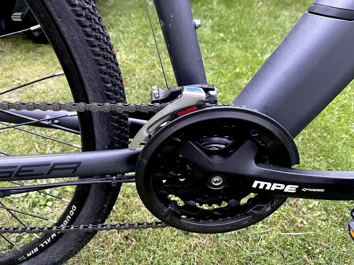 Used 2024 Shark Traverse Mountain Bike, photo 8 of 10